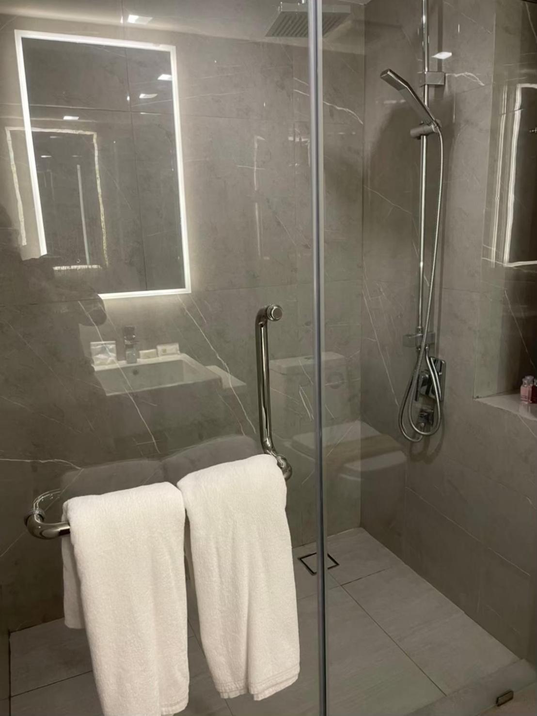 D2 Residences Huahin 华欣市中心近海滩近商场酒店式公寓可加床有连通房型 חדר תמונה